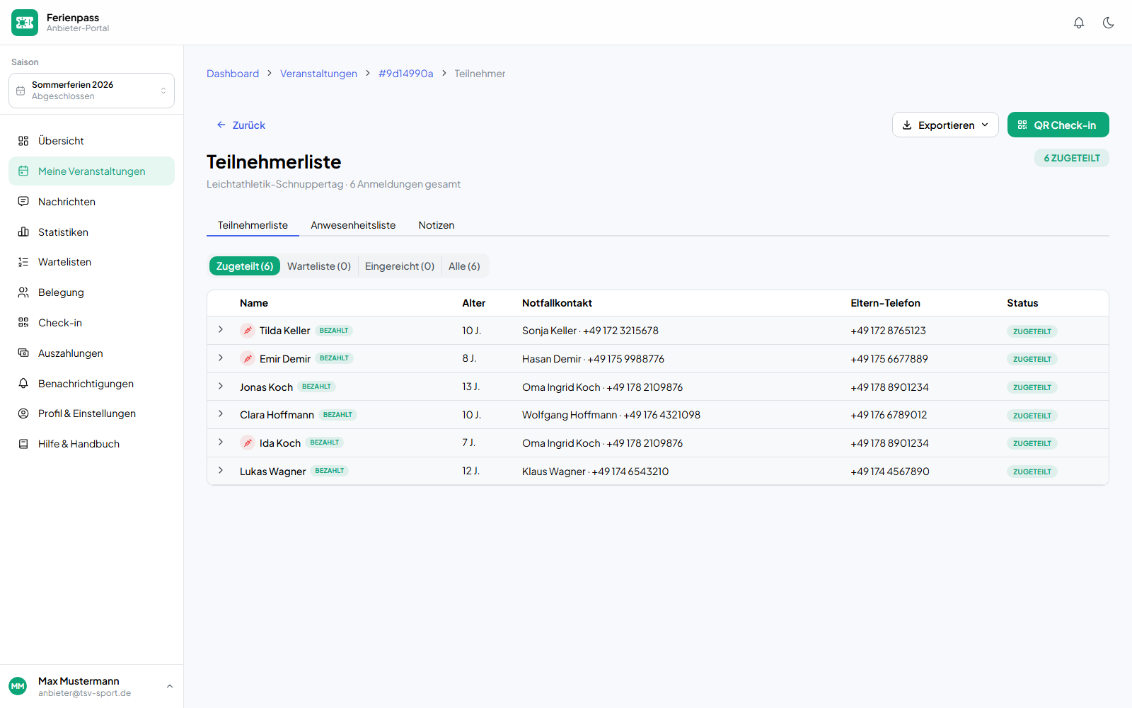 Anbieter-Portal, Teilnehmerliste einer Veranstaltung mit dem Menü „Exportieren“ und dem Hauptbutton „QR Check-in“, den Reitern Teilnehmerliste, Anwesenheitsliste und Notizen sowie sechs zugeteilten Kindern mit Alter, Notfallkontakt, Eltern-Telefon und Zahlungsstatus.